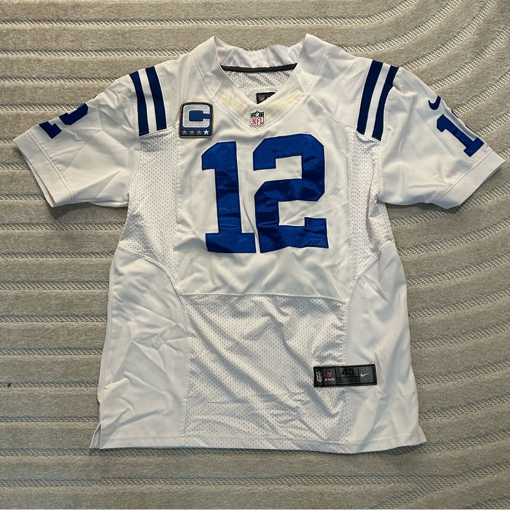 Nike On Field NFL Indianapolis Colts Andrew Luck #12 Football Jersey - Size 40/M